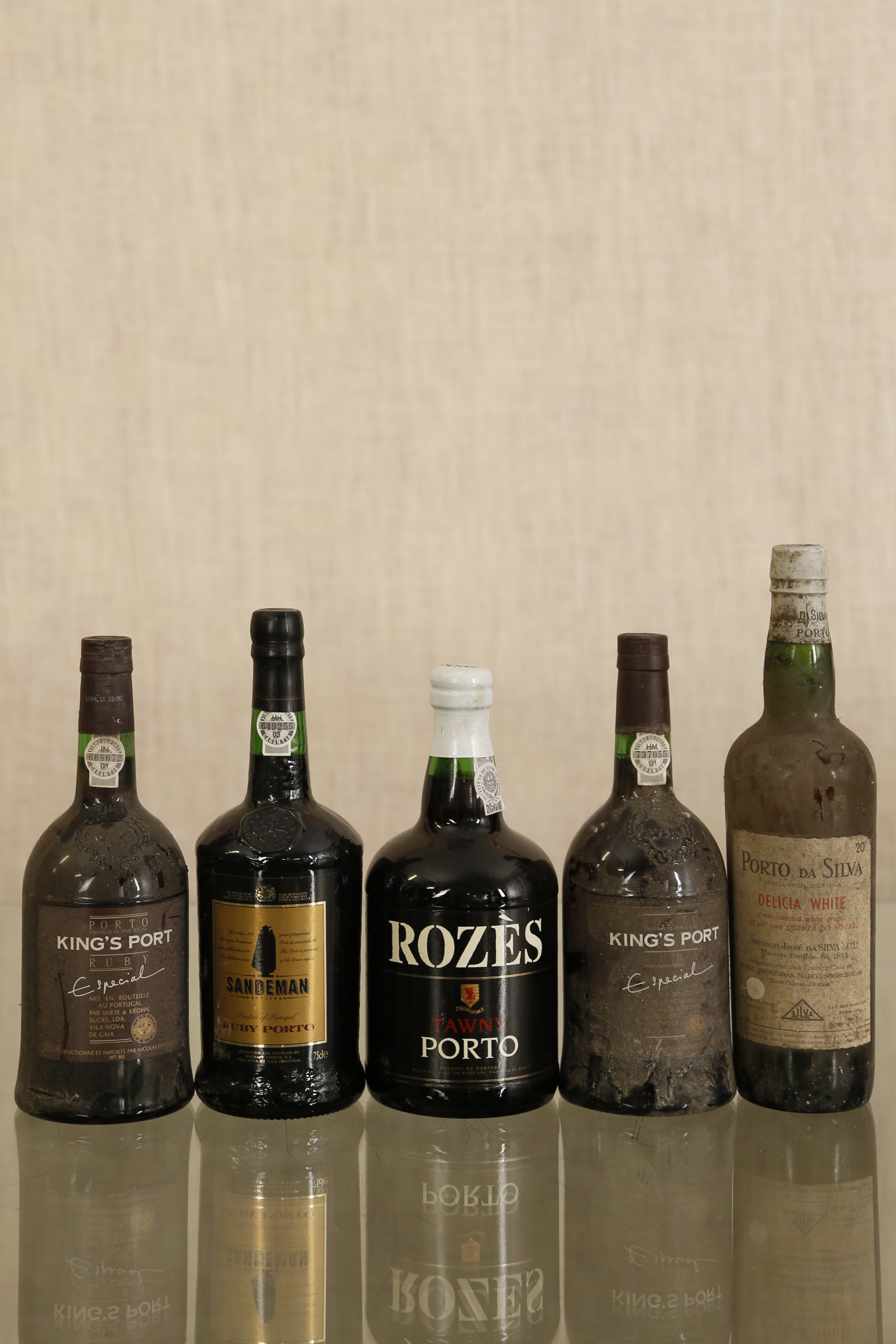 Porto Ensemble de 5 bouteilles comprenant :