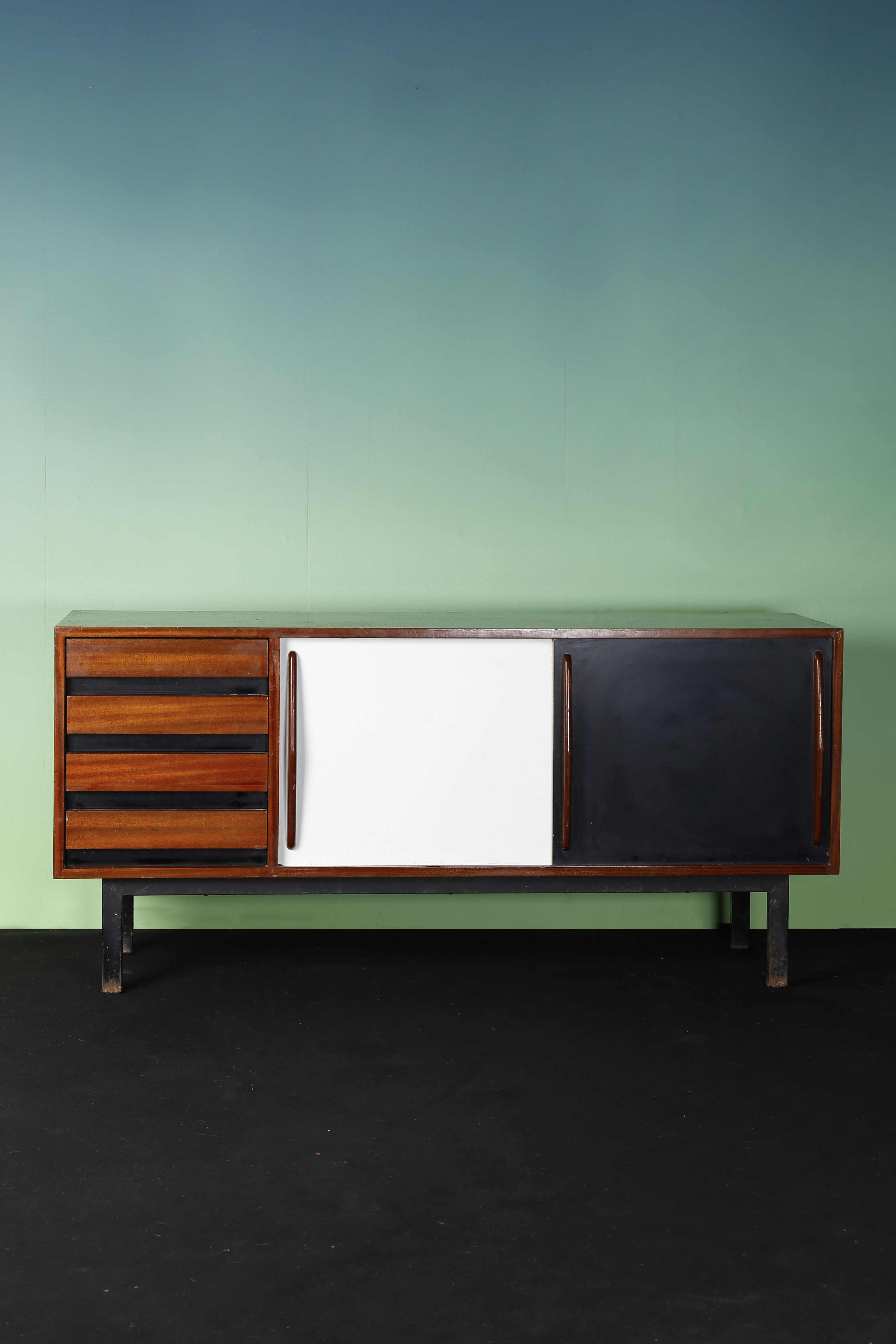 Charlotte Perriand (1903-1999) Enfilade Cansado