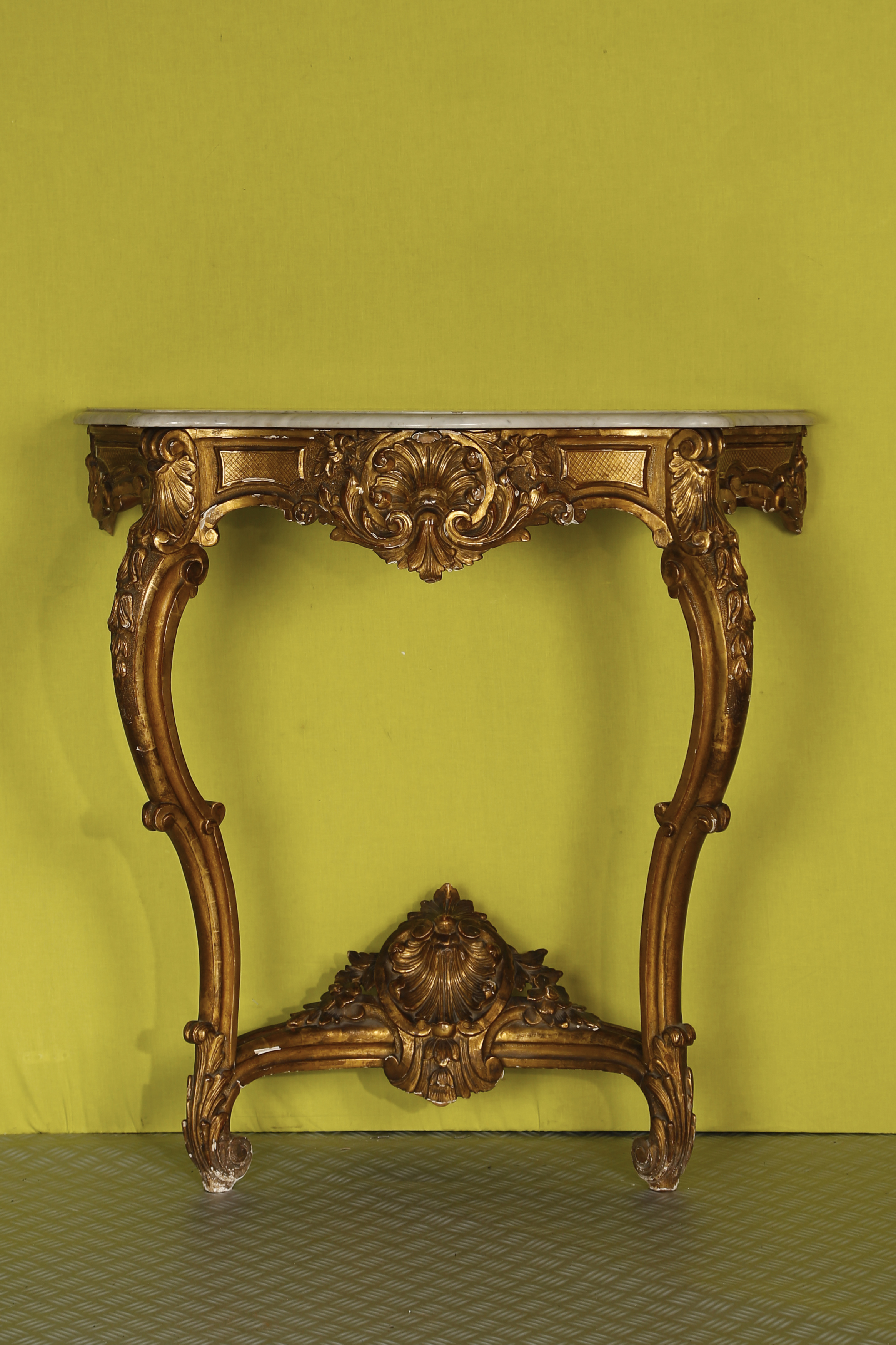 Petite console galbée