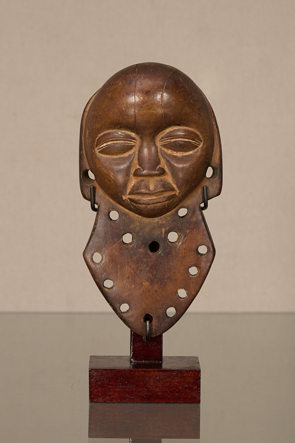 Rare masque de bras