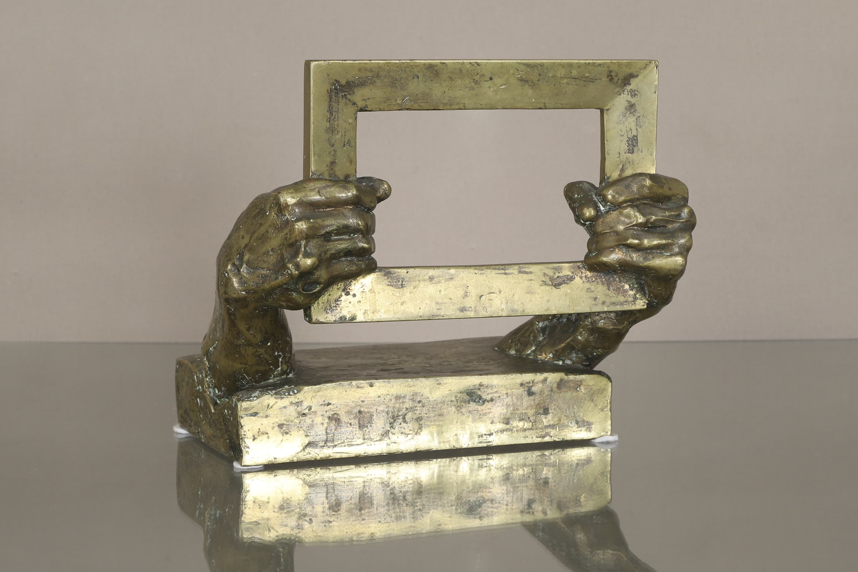 Gabriella Simossi (1926-1999) Le Cadre