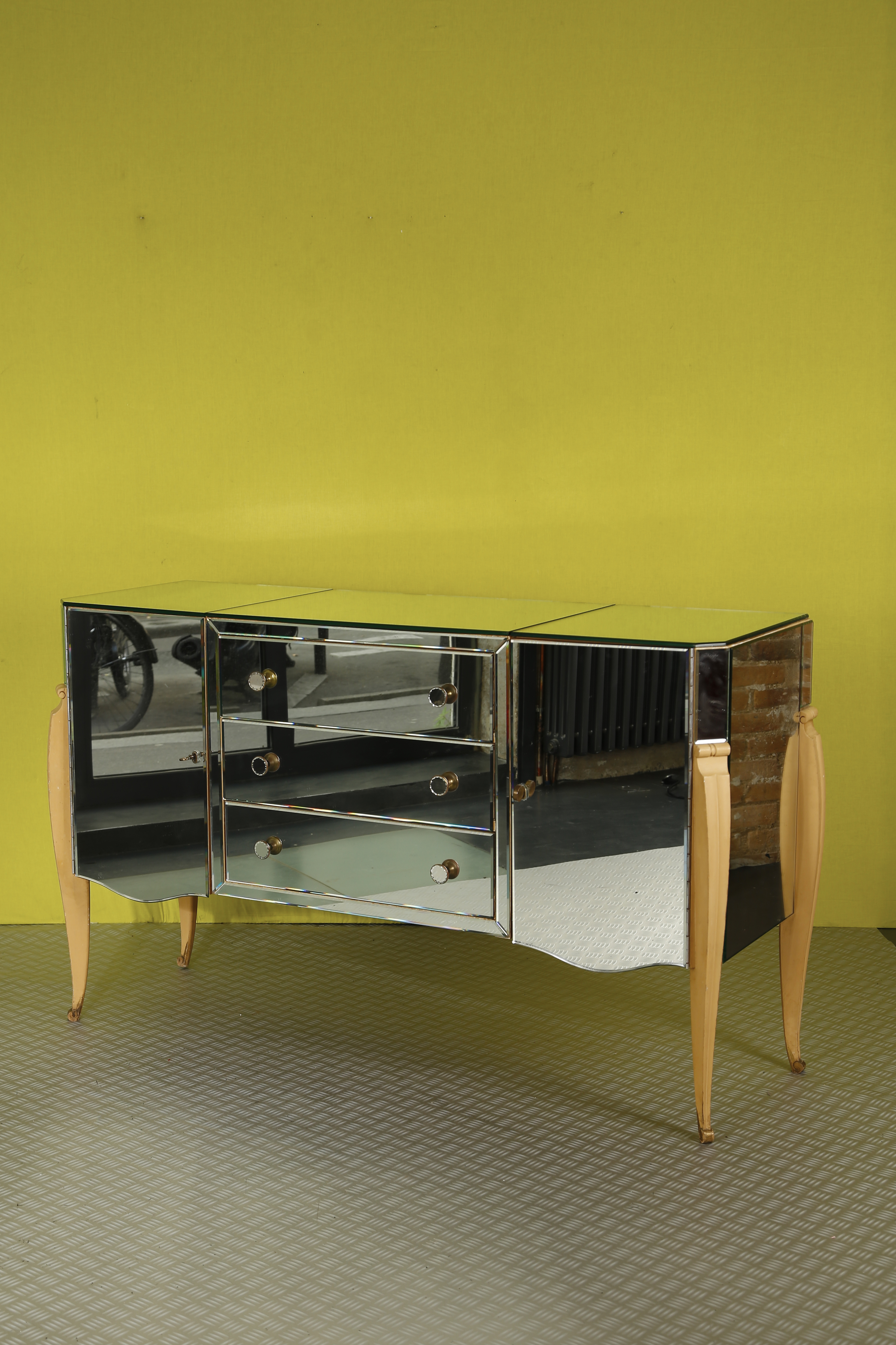 Attribué à Maison Jansen Meuble d'appui miroir
