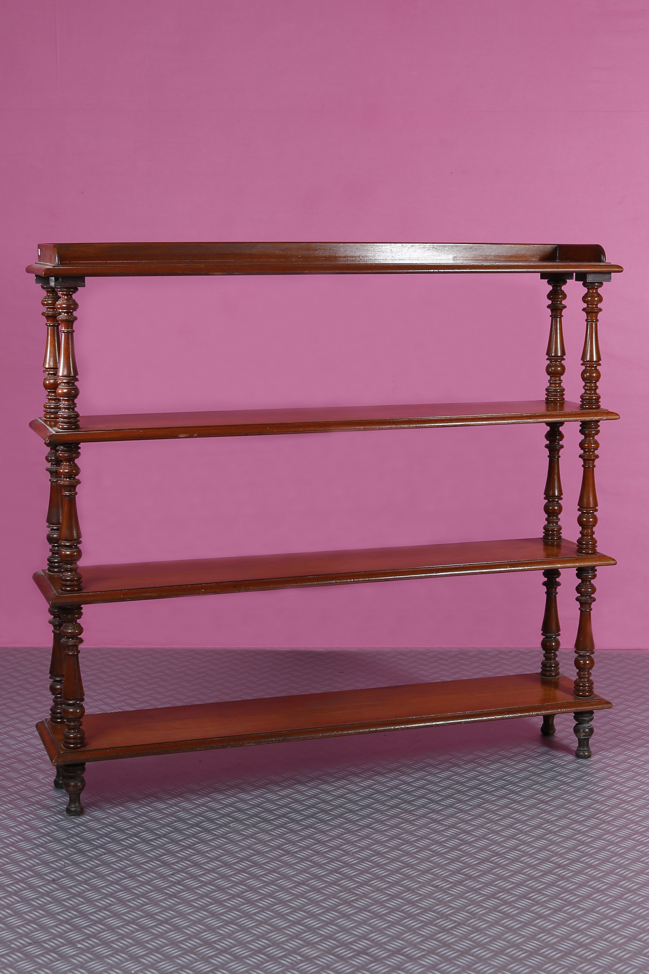 Meuble étagère à 4 plateaux