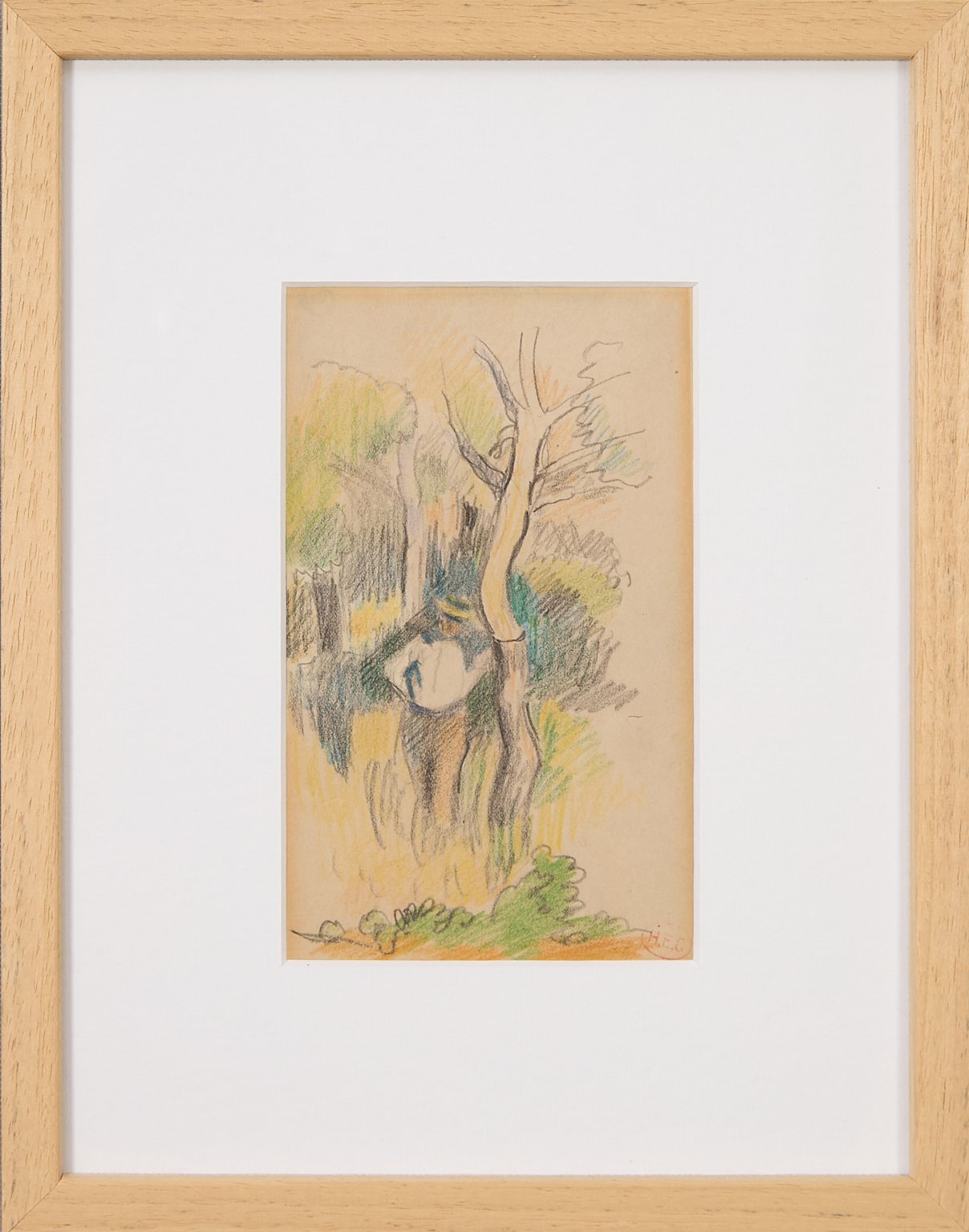 Homme appuyé à un arbre