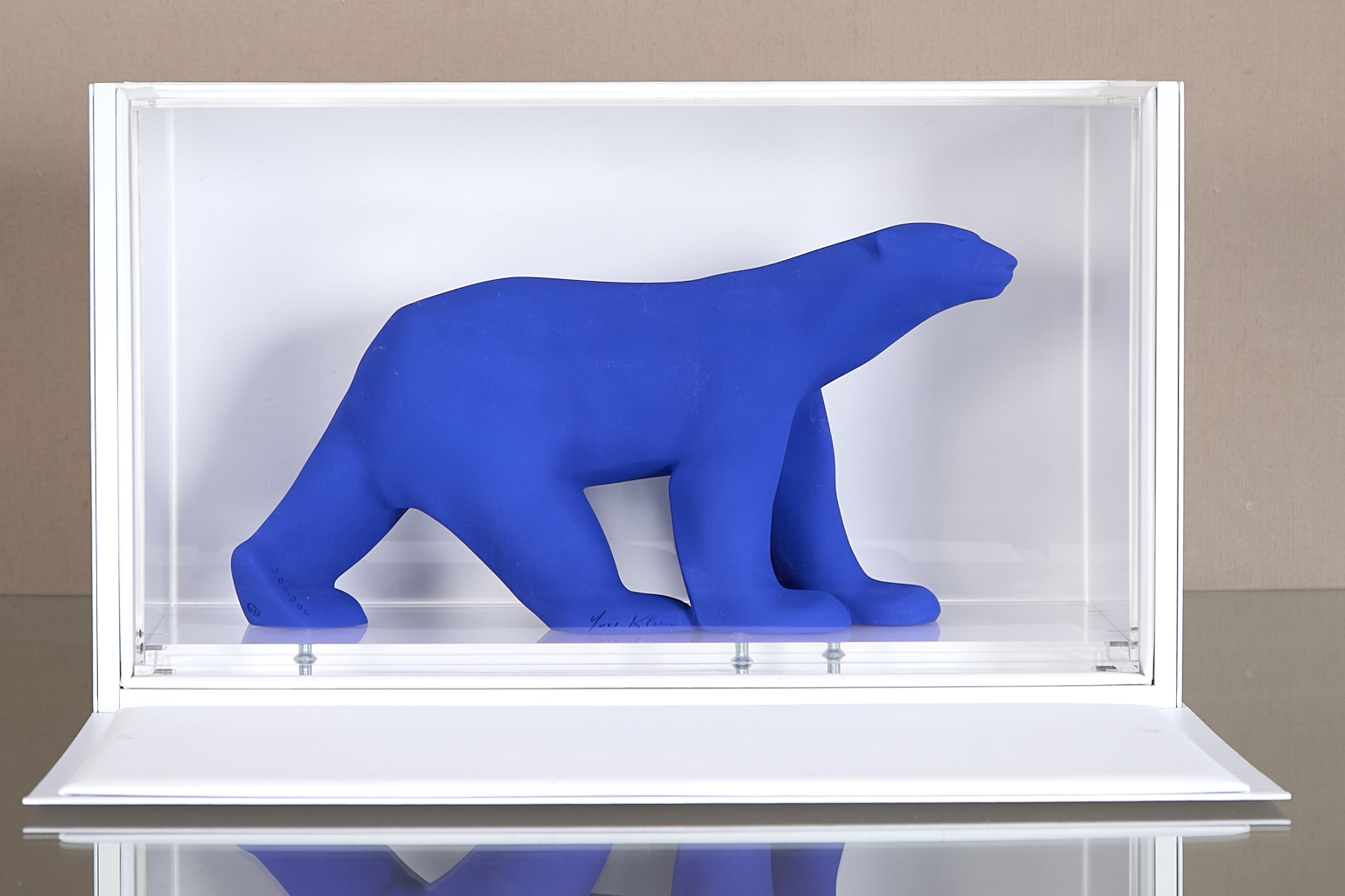 L'Ours Pompon Édition Yves Klein