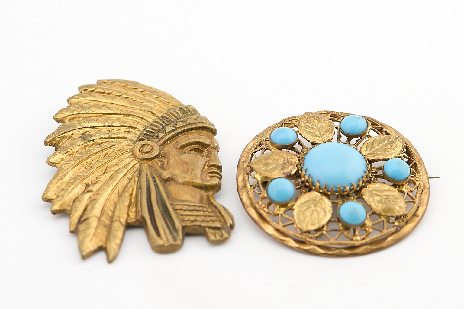 2 broches