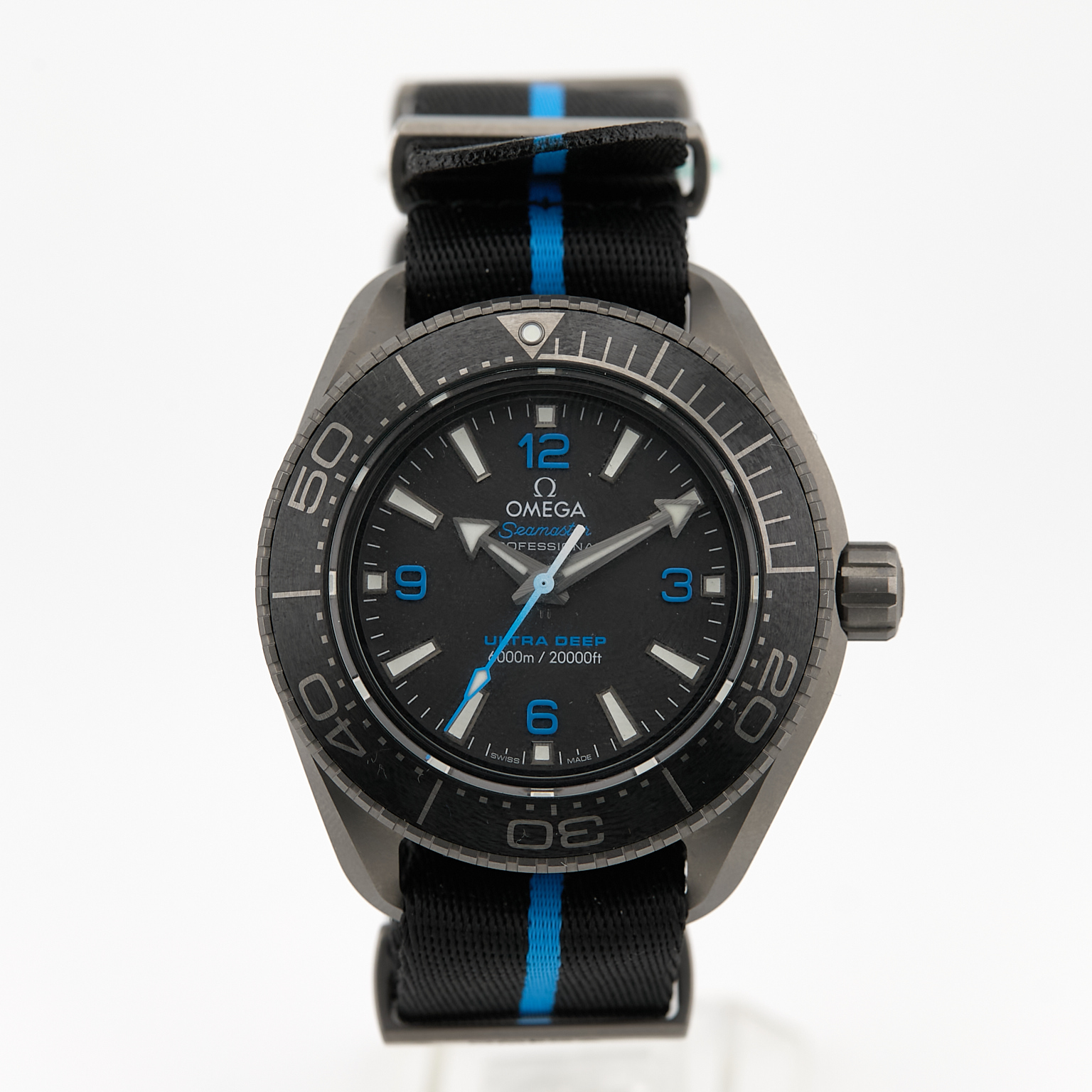 Montre Seamaster Planet Ocean Ultra Deep 6000M ref. 215.92.46.21.01.001