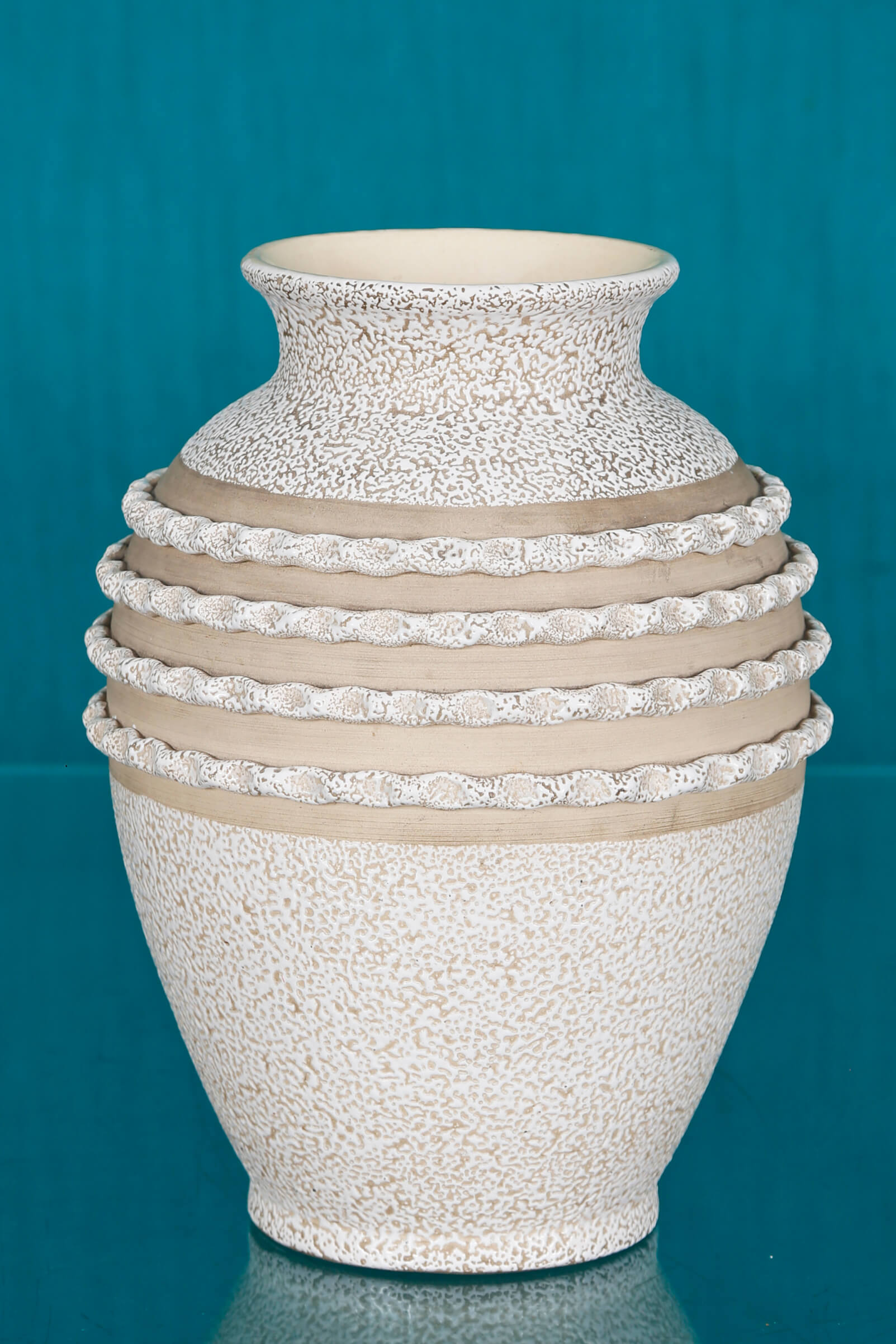 Dans le goût de Jean Besnard (1889-1958) Vase...