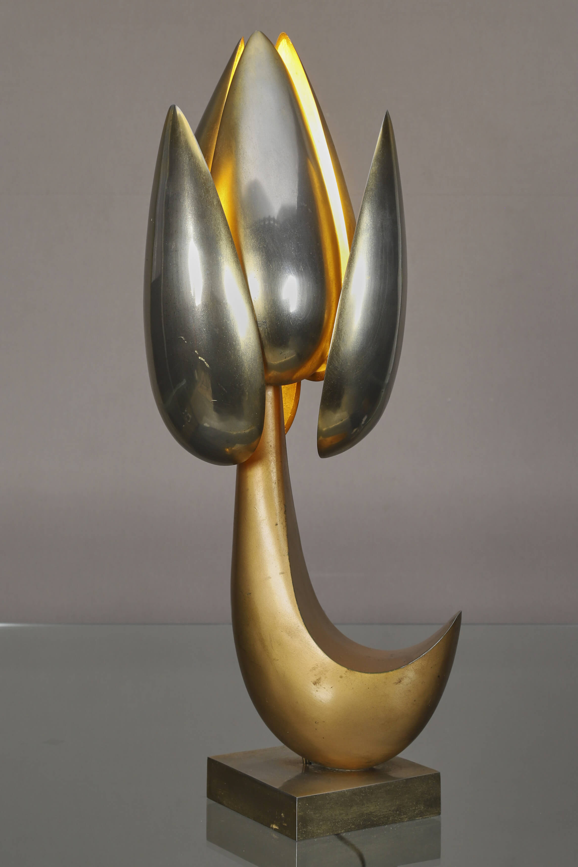 Michel Armand (XX-XXIe siècle) Lampe “Fleur”