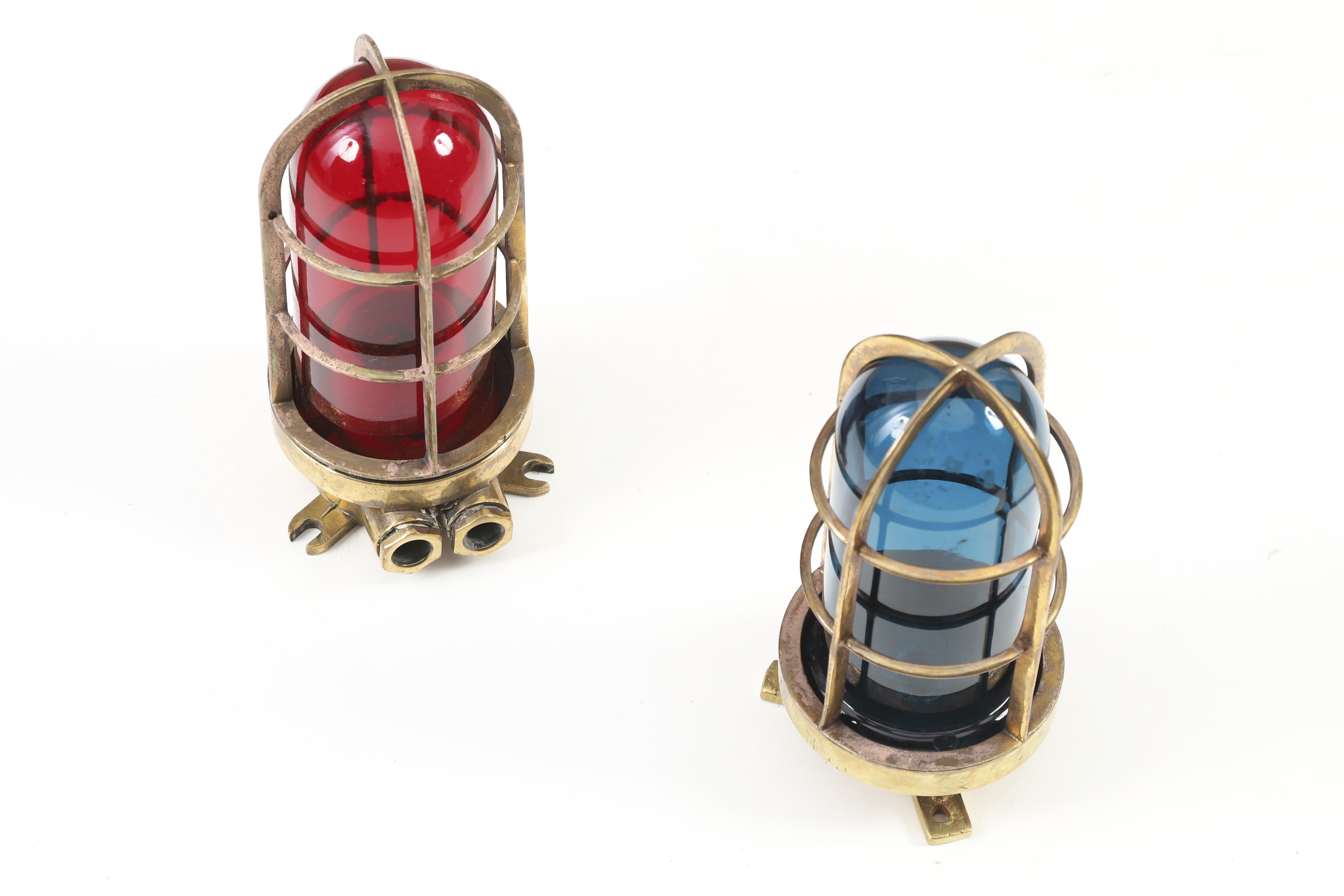 Paire de lampes de coursive