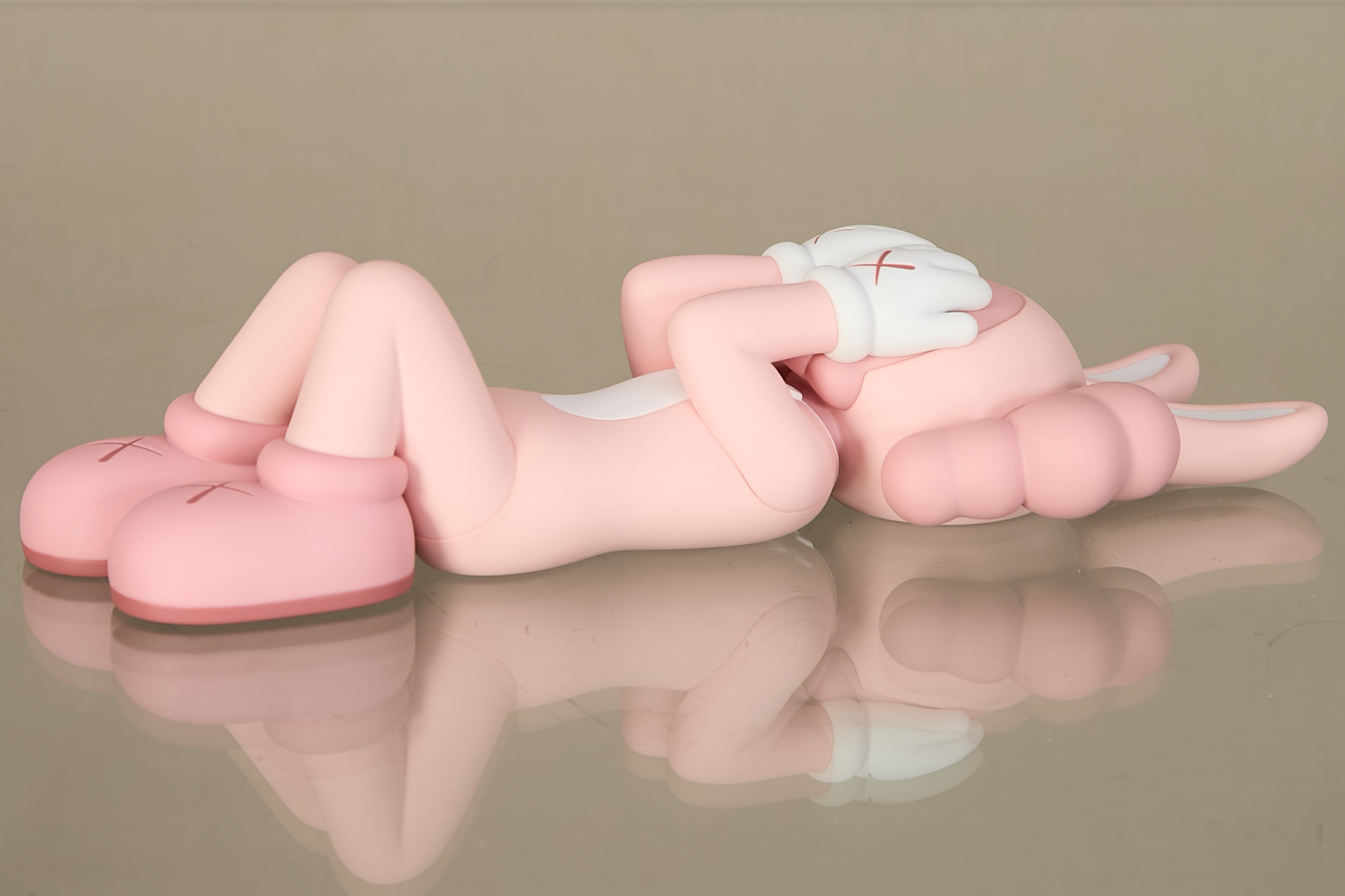 Kaws (né en 1974)