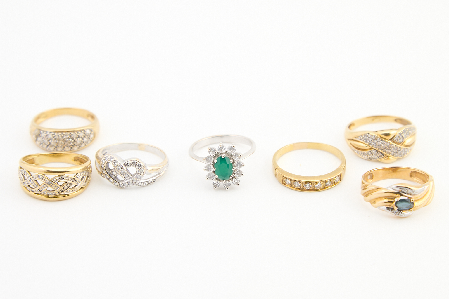 Ensemble de 7 bagues en or comprenant :