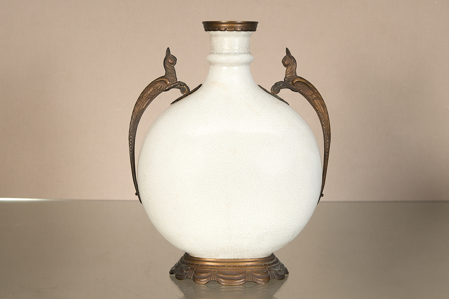 Travail d'époque Art Déco Grand vase méplat monté