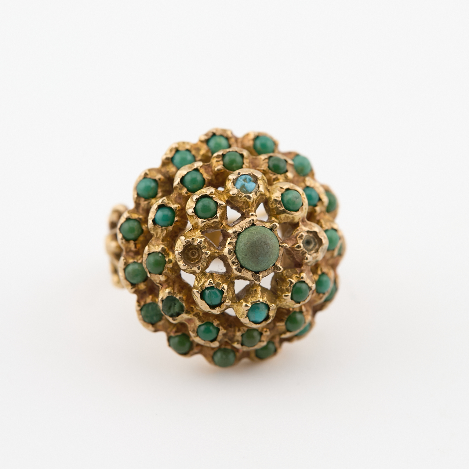 Bague pyramidale