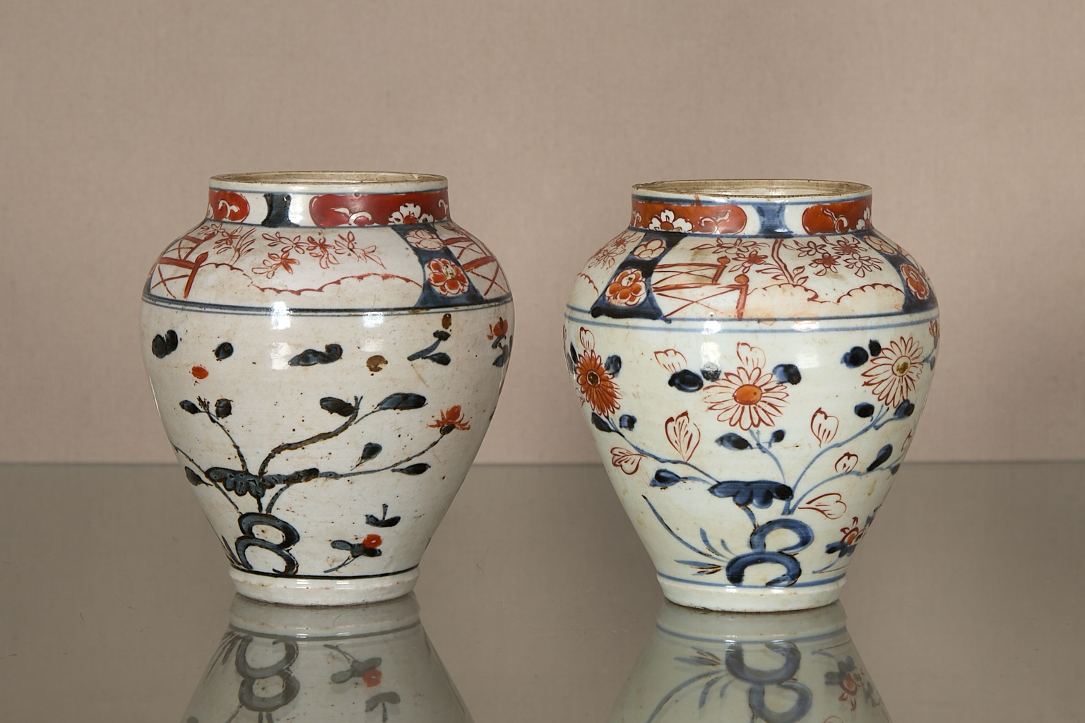 Paire de vases Imari