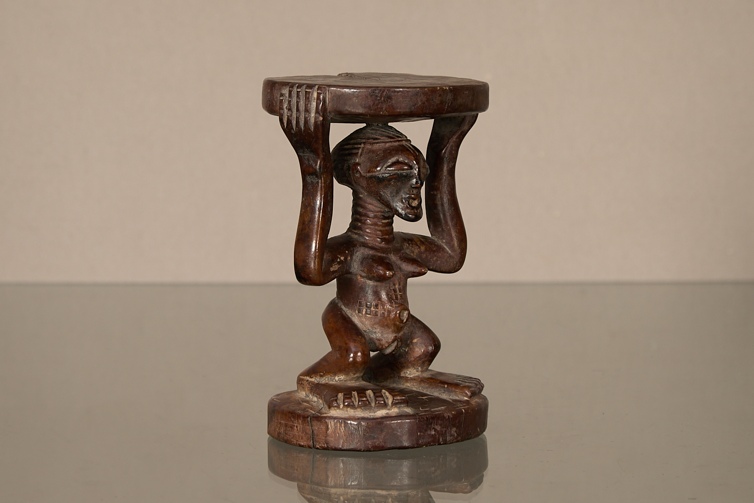 République Démocratique du Congo, aire culturelle Songye au contact des traditions Luba et Hemba.