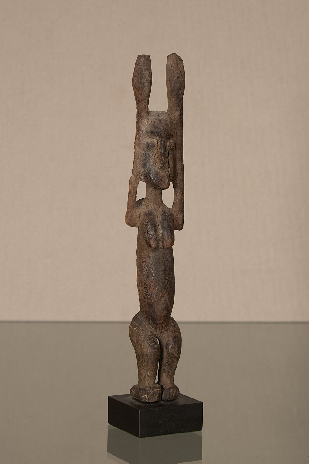 Statuette