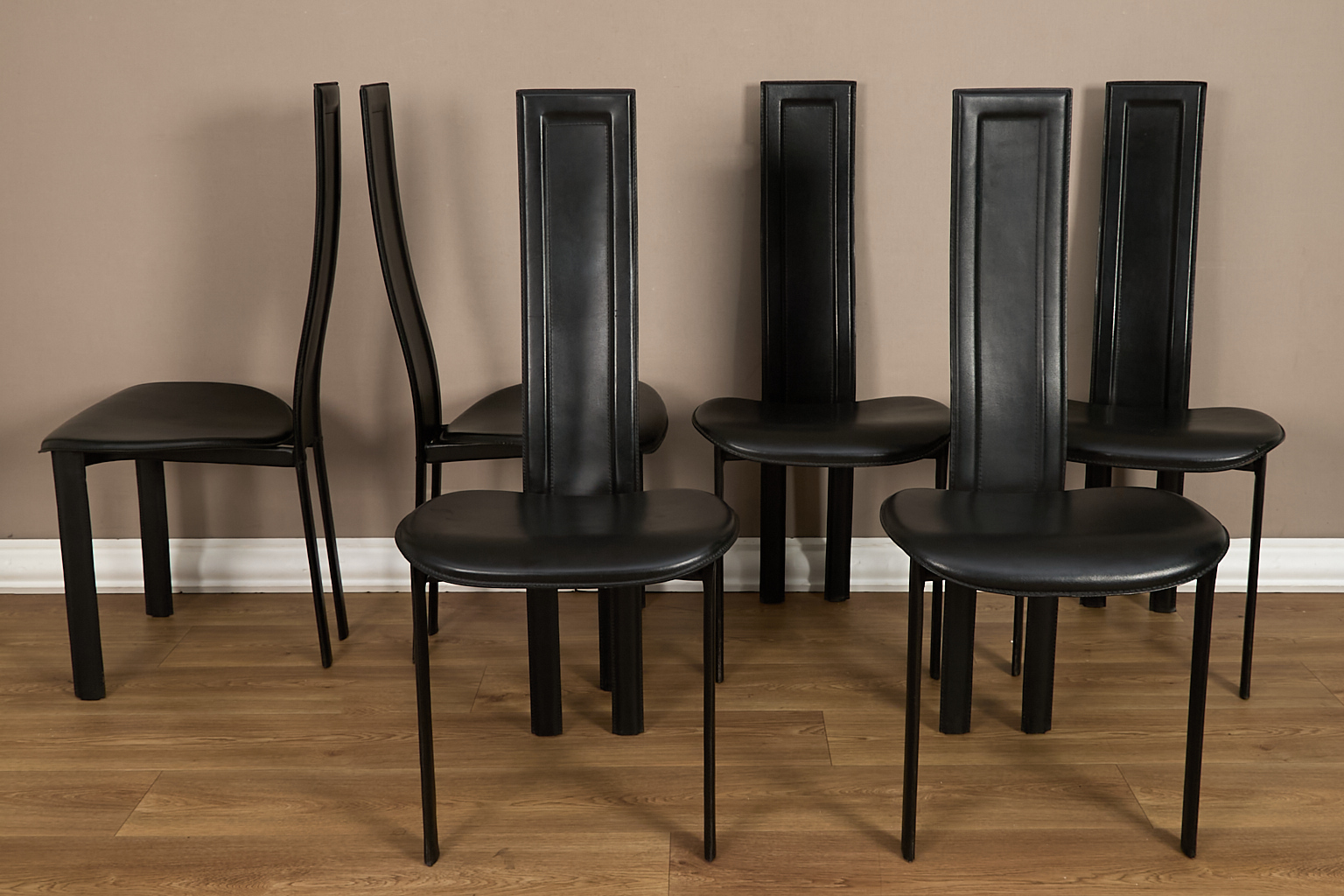 Suite de 6 chaises, modèle Alice