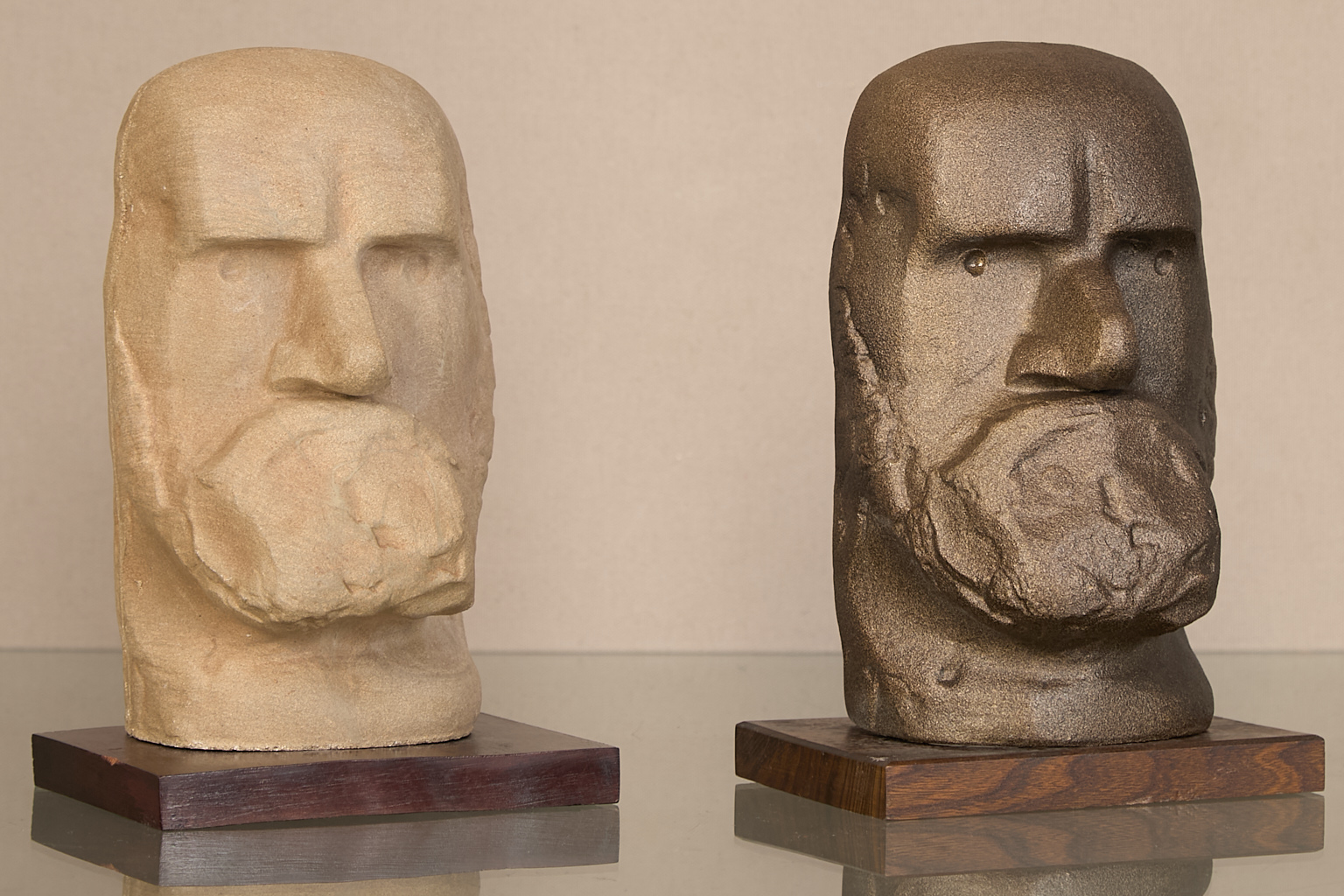Buste de Sabino de Arana [2 sculptures]