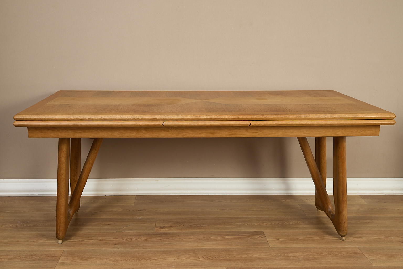 Table de salle-à-manger 