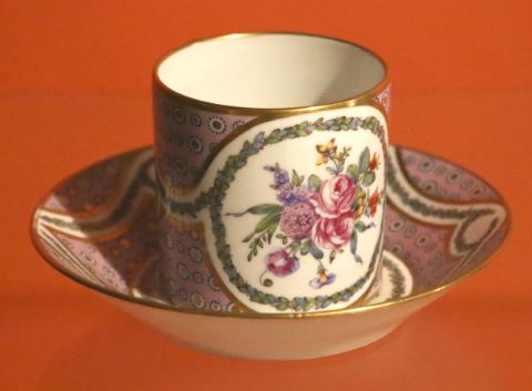 Dans le goût de Sèvres Tasse à thé et sous-tasse