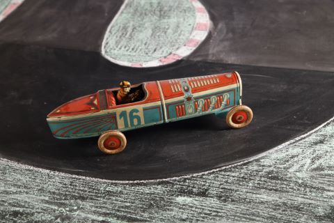 Véhicule de course n°16 XV 14226