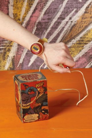 Argentine Battery toy filoguidé 1967 Khani...