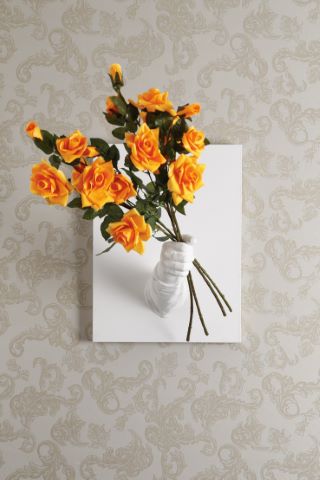 Mark Jenkins (né en 1970) Flowers