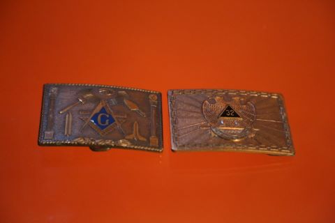 Deux boucles de ceintures maçonniques