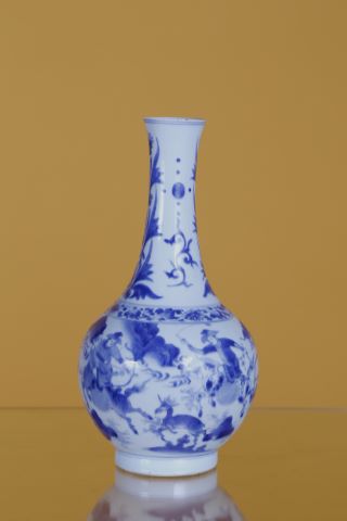 Vase bouteille à long col