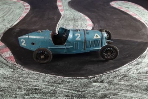 Voiture de course Alfa Roméo P2 n°2