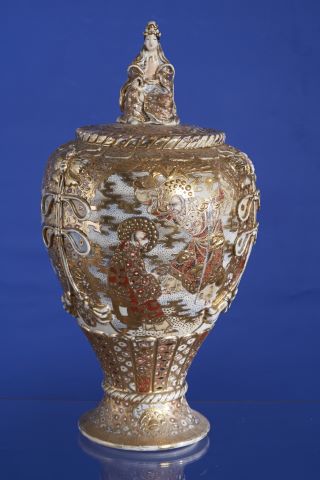 Grand vase couvert
