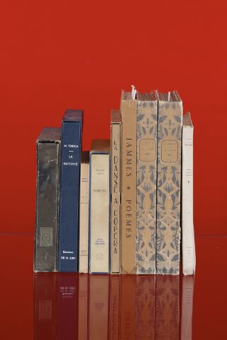 Ensemble d’illustrés modernes comprenant :