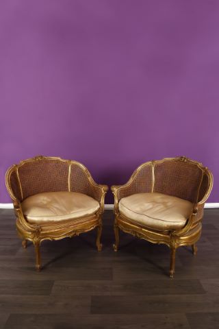 Paire de marquises corbeille