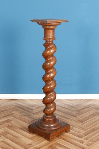 Piédestal colonne torse