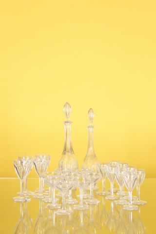 Ensemble en cristal comprenant :