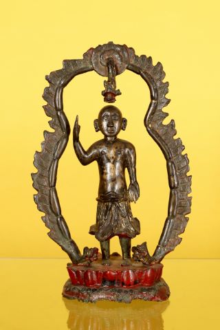 Statuette