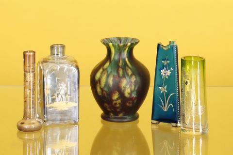 Ensemble en verre comprenant :