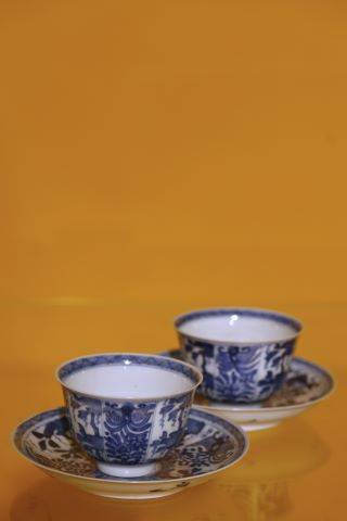 Paire de tasses et sous-tasses
