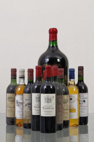 Ensemble de 12 bouteilles comprenant :