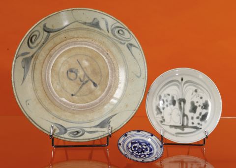 Lot de trois éléments