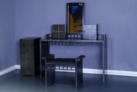 Coiffeuse, meuble de rangement, et siège assortis r