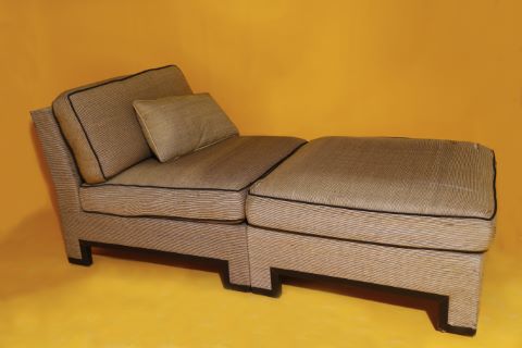 Fauteuil et son ottomane