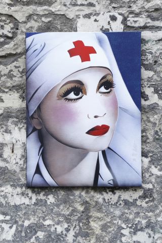 Josi, infirmière au cabaret