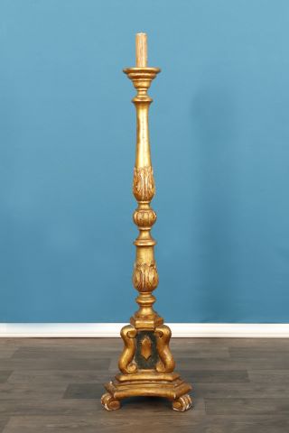 Pied de lampe porte-torchère