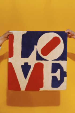 D'après Robert Indiana (né en 1928) Love