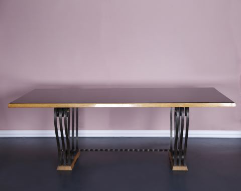 Table de salle à manger d'une capacité de 8...