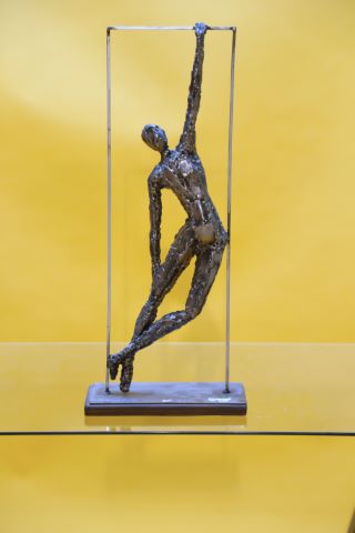 Aristide Patsoglou (né en 1941) L'athlète...