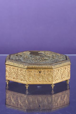 Boîte octogonale