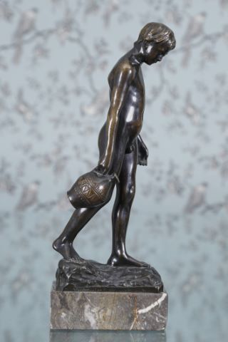 Jeune homme à la cruche